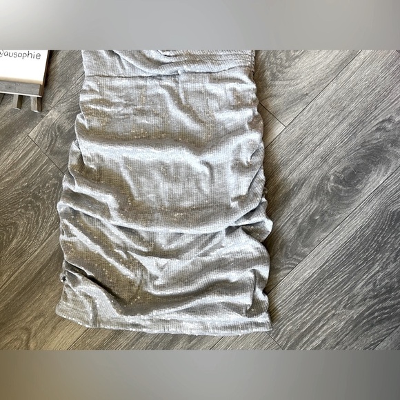 Jessica Simpson Gray Sequined Cap Sleeve Faux Wrap Surplice Dress. Size 6 - Picture 4 of 13